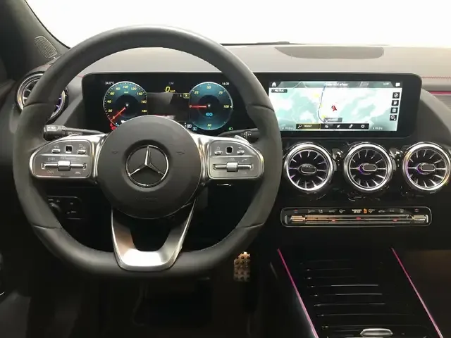 Mercedes-Benz EQA 300