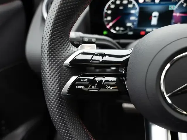 Mercedes-Benz GLA 220