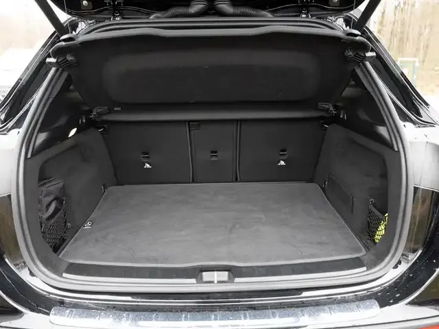 Mercedes-Benz GLA 220