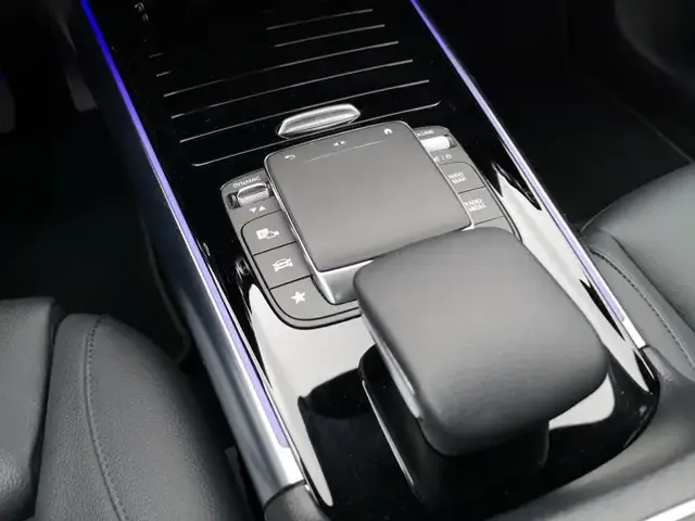 Mercedes-Benz EQA 300
