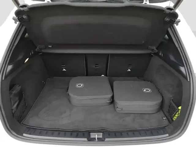 Mercedes-Benz EQA 300