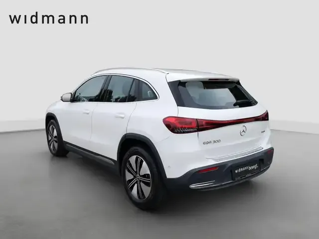 Mercedes-Benz EQA 300