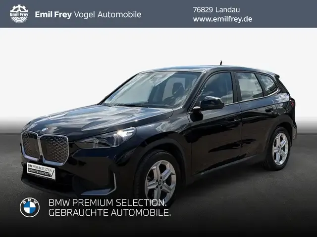 BMW iX1