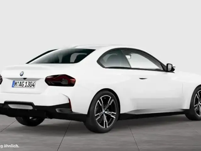 BMW 230