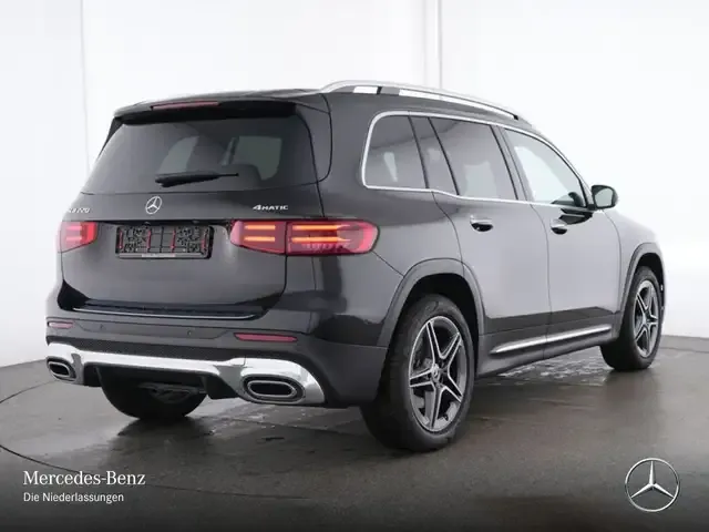 Mercedes-Benz GLB 220