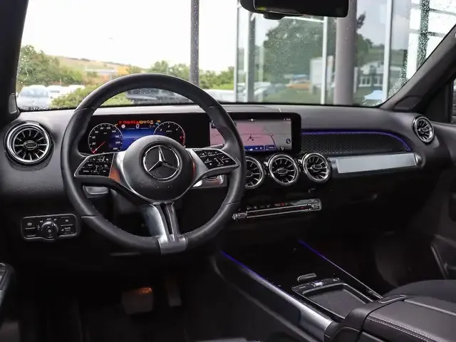 Mercedes-Benz GLB 200