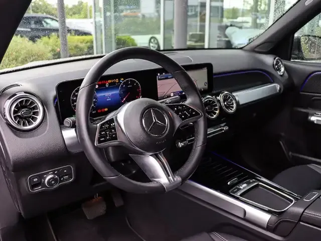 Mercedes-Benz GLB 200