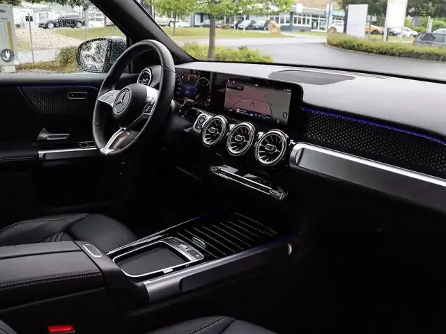 Mercedes-Benz GLB 200