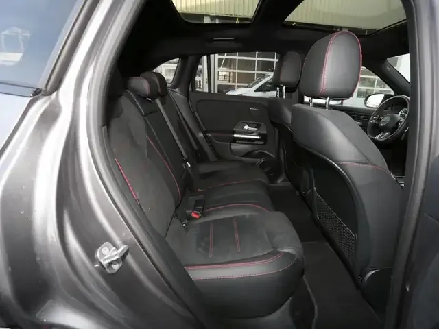 Mercedes-Benz EQA 300