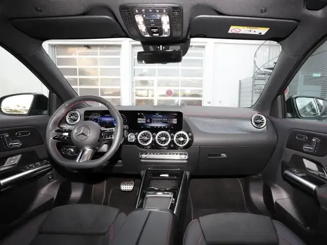 Mercedes-Benz EQA 300