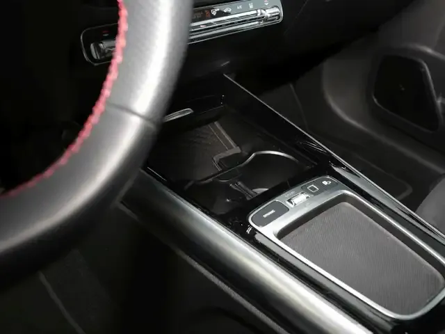 Mercedes-Benz EQA 300