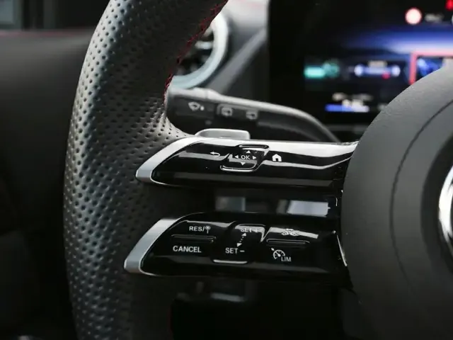 Mercedes-Benz EQA 300