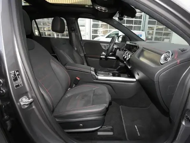 Mercedes-Benz EQA 300