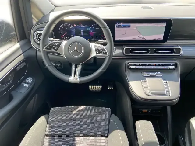 Mercedes-Benz V 220