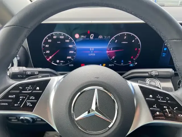 Mercedes-Benz V 220