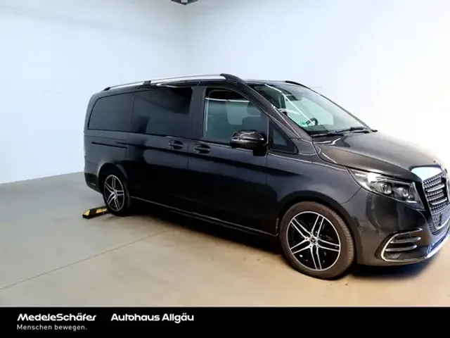 Mercedes-Benz V 220