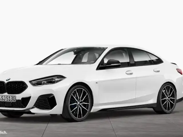 BMW 235