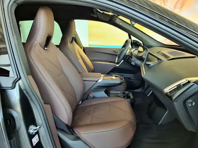 BMW iX