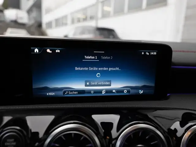 Mercedes-Benz CLA 220