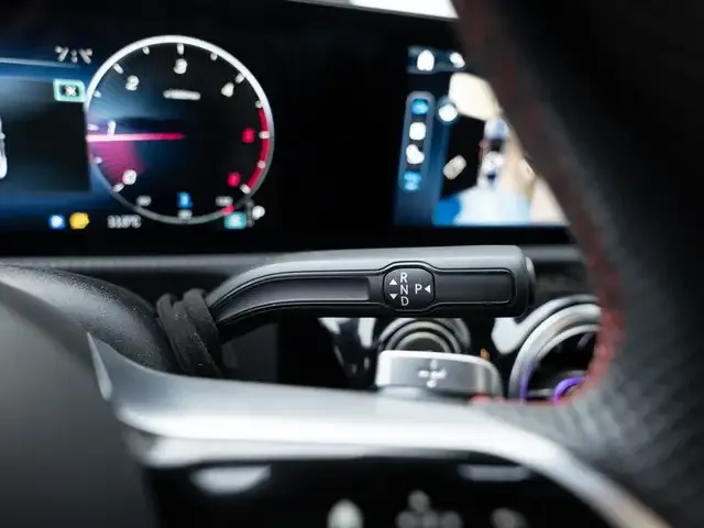 Mercedes-Benz CLA 220