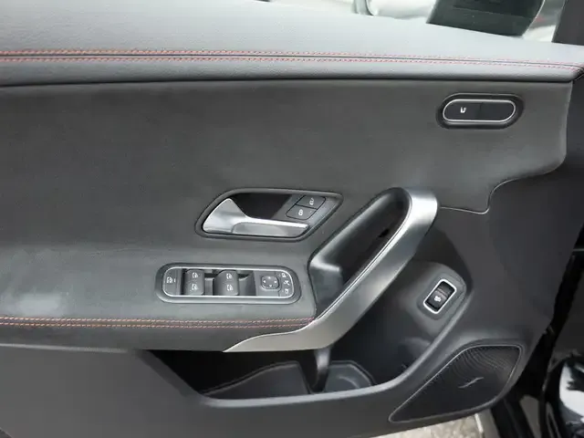 Mercedes-Benz CLA 220