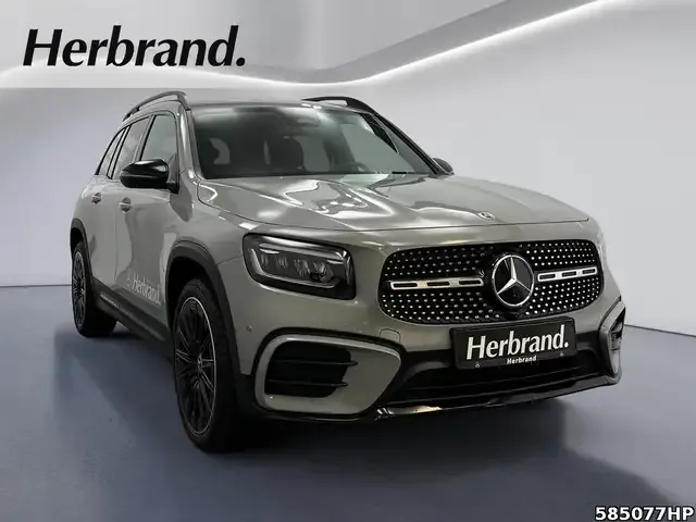 Mercedes-Benz GLB 200