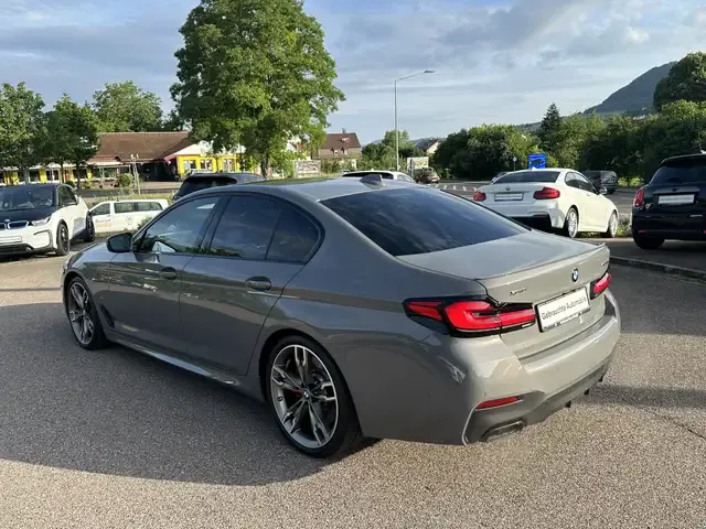 BMW 550