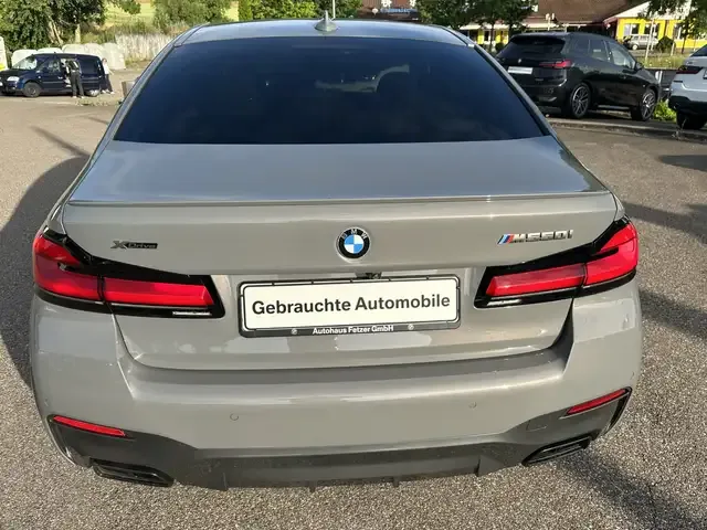 BMW 550