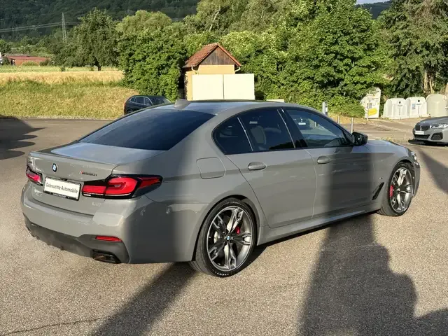 BMW 550