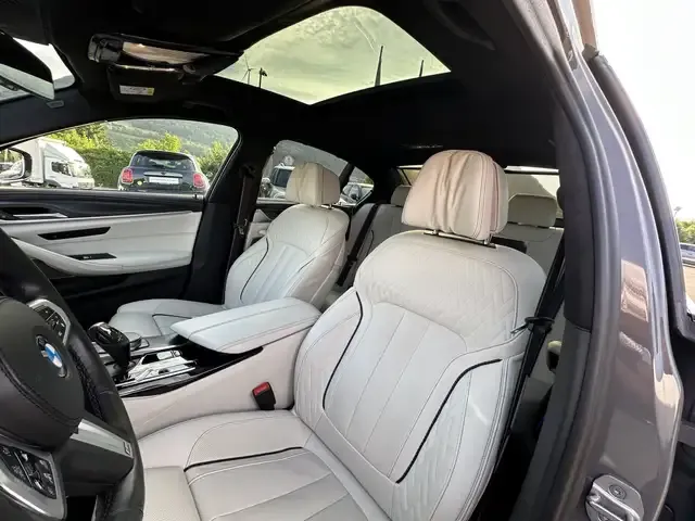 BMW 550