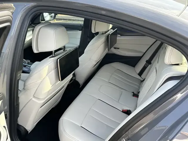 BMW 550