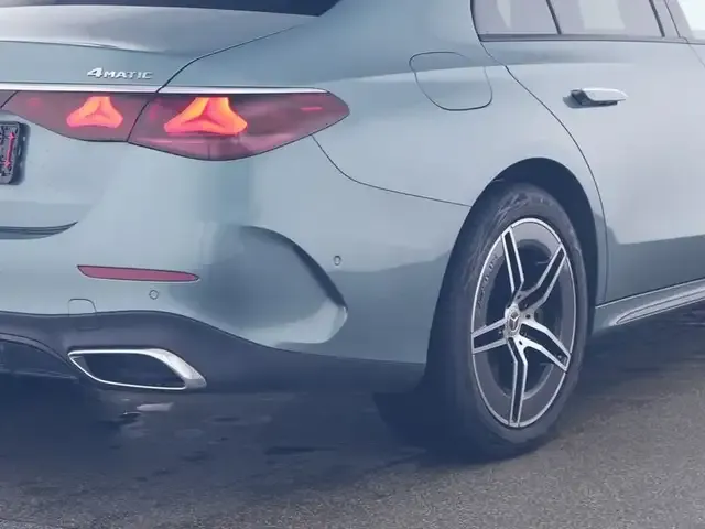 Mercedes-Benz E 300
