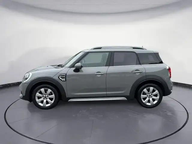 MINI One Countryman