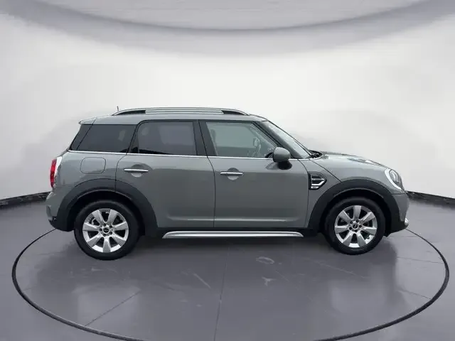 MINI One Countryman