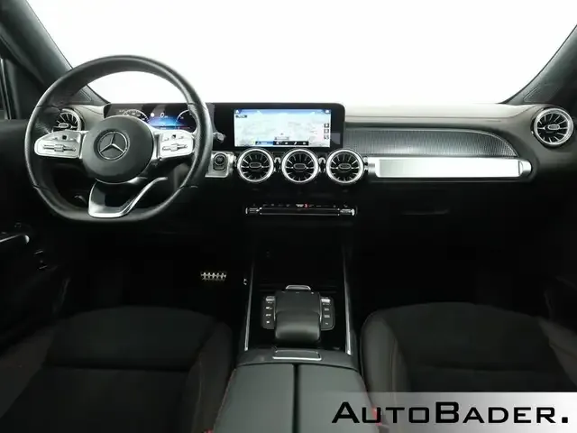 Mercedes-Benz EQB 250