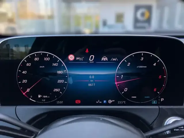 Mercedes-Benz E 220
