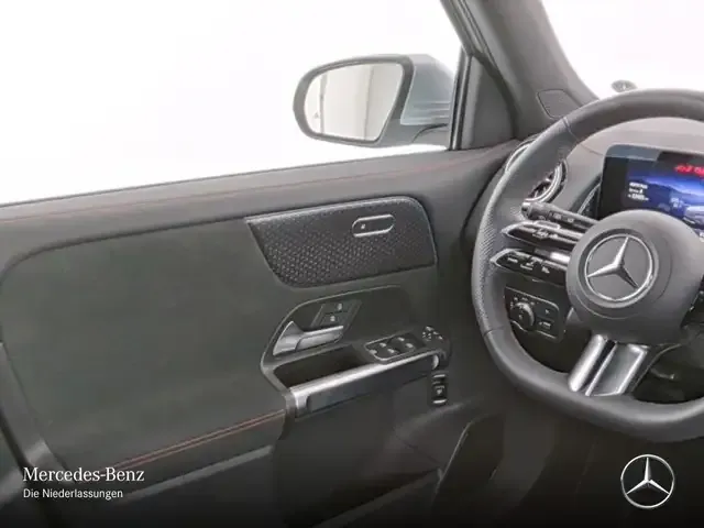 Mercedes-Benz EQB 250