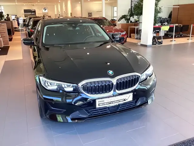 BMW 320
