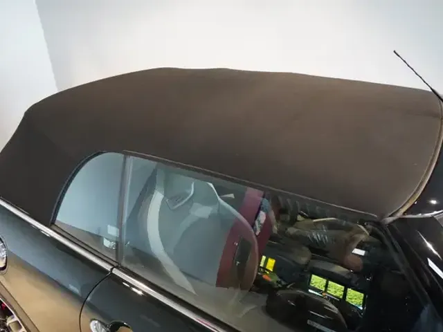 MINI John Cooper Works Cabrio
