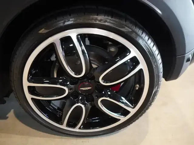 MINI John Cooper Works Cabrio