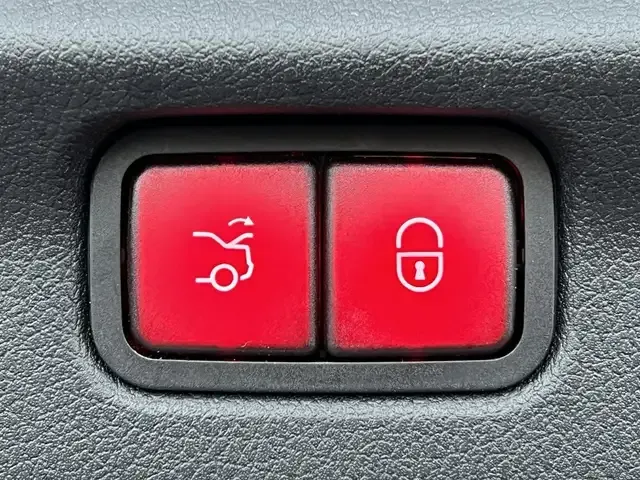 Mercedes-Benz EQE 300