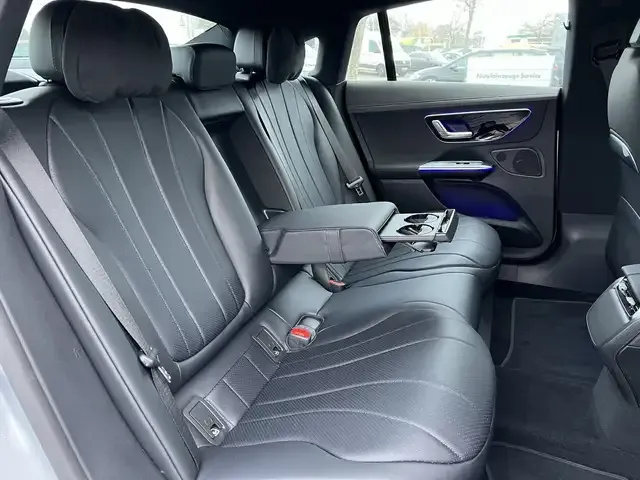 Mercedes-Benz EQE 300