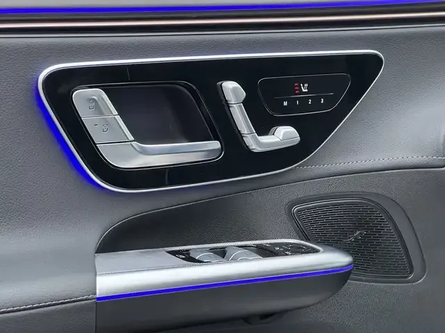 Mercedes-Benz EQE 300