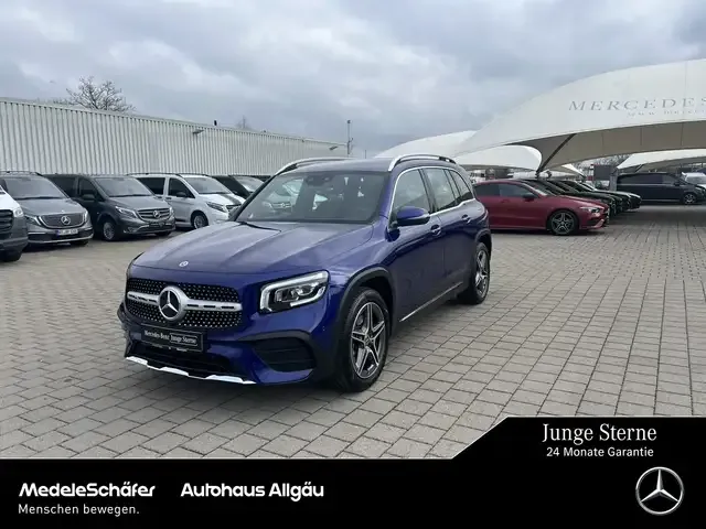 Mercedes-Benz GLB 220