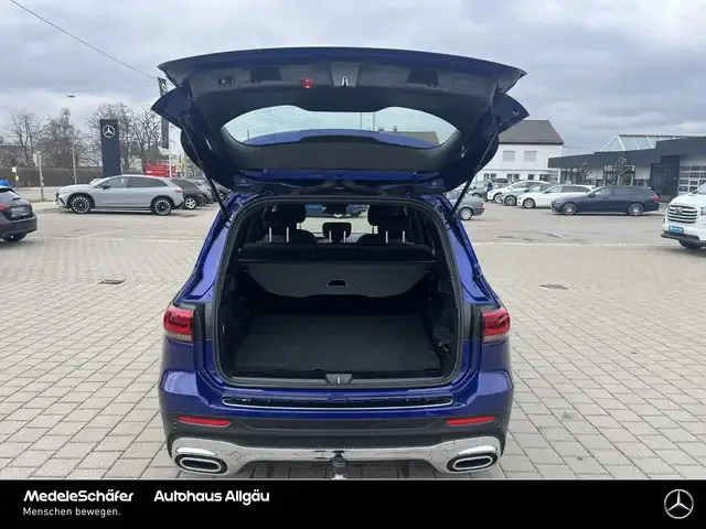 Mercedes-Benz GLB 220