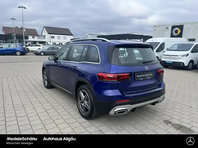 Mercedes-Benz GLB 220