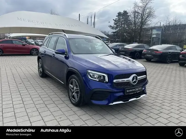 Mercedes-Benz GLB 220