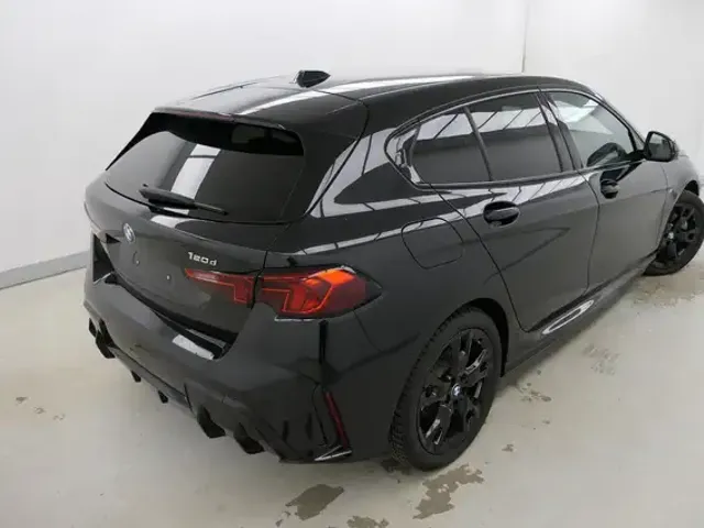 BMW 120