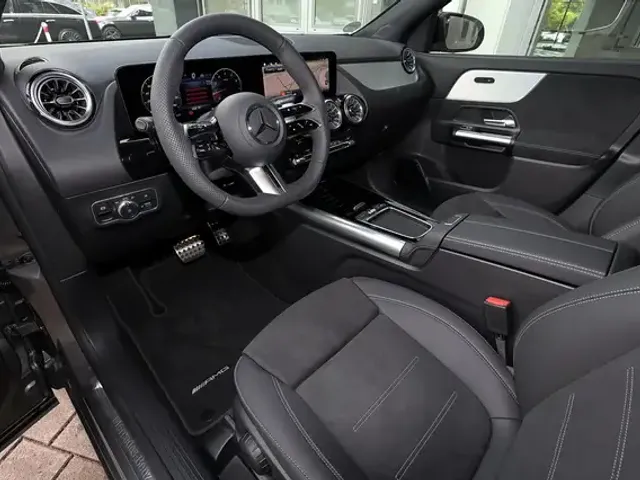 Mercedes-Benz GLA 220