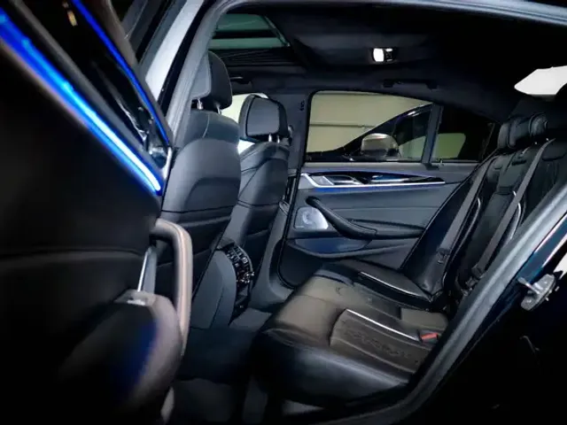 BMW 550